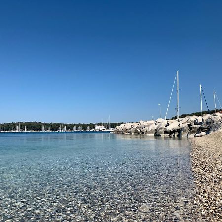 Sea Breeze Studio Otel Pula Dış mekan fotoğraf