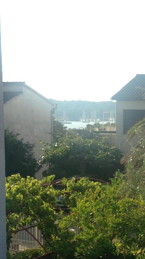 Sea Breeze Studio Otel Pula Dış mekan fotoğraf