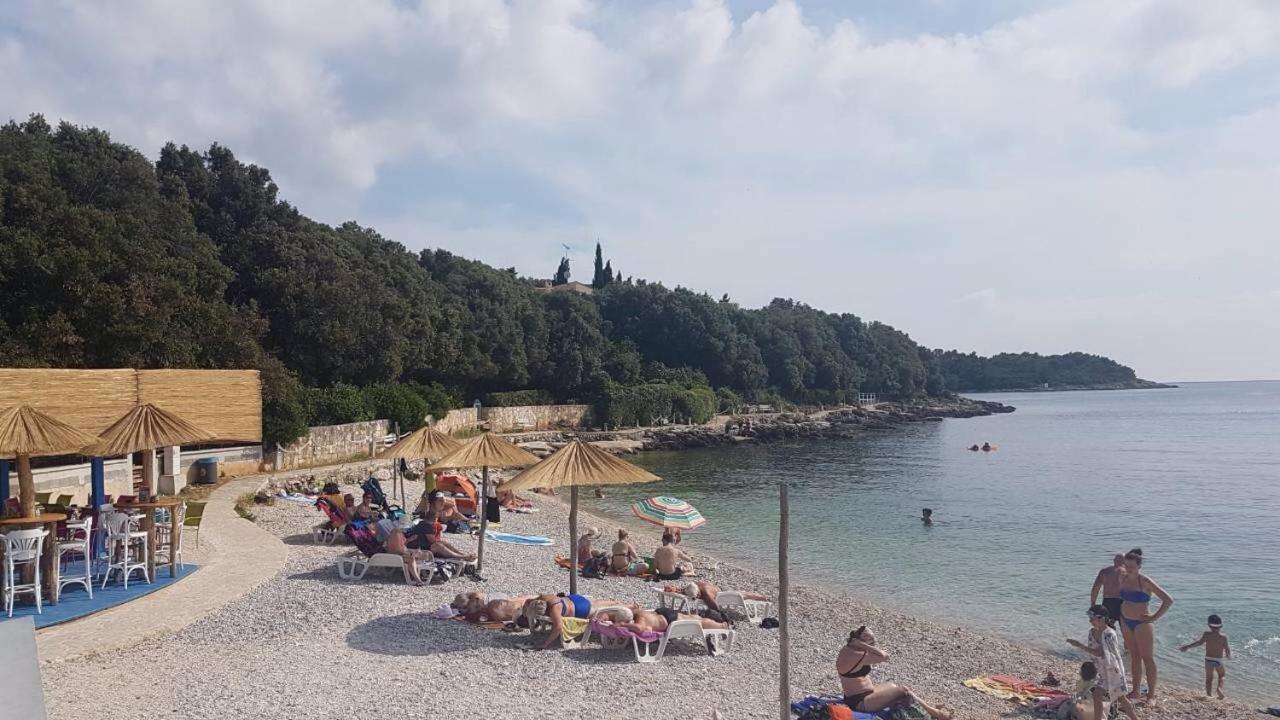 Sea Breeze Studio Otel Pula Dış mekan fotoğraf