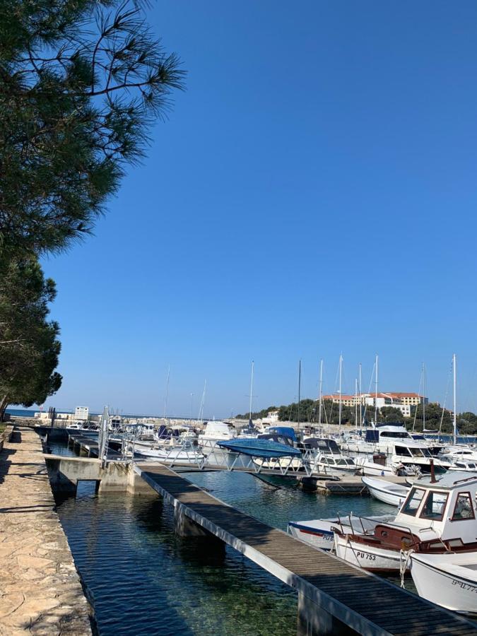 Sea Breeze Studio Otel Pula Dış mekan fotoğraf