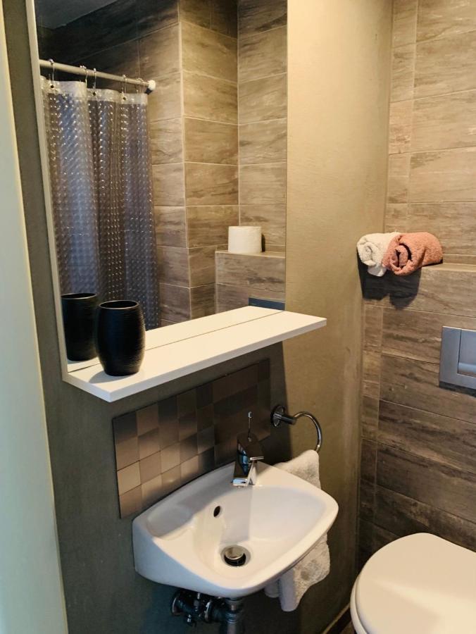 Sea Breeze Studio Otel Pula Dış mekan fotoğraf