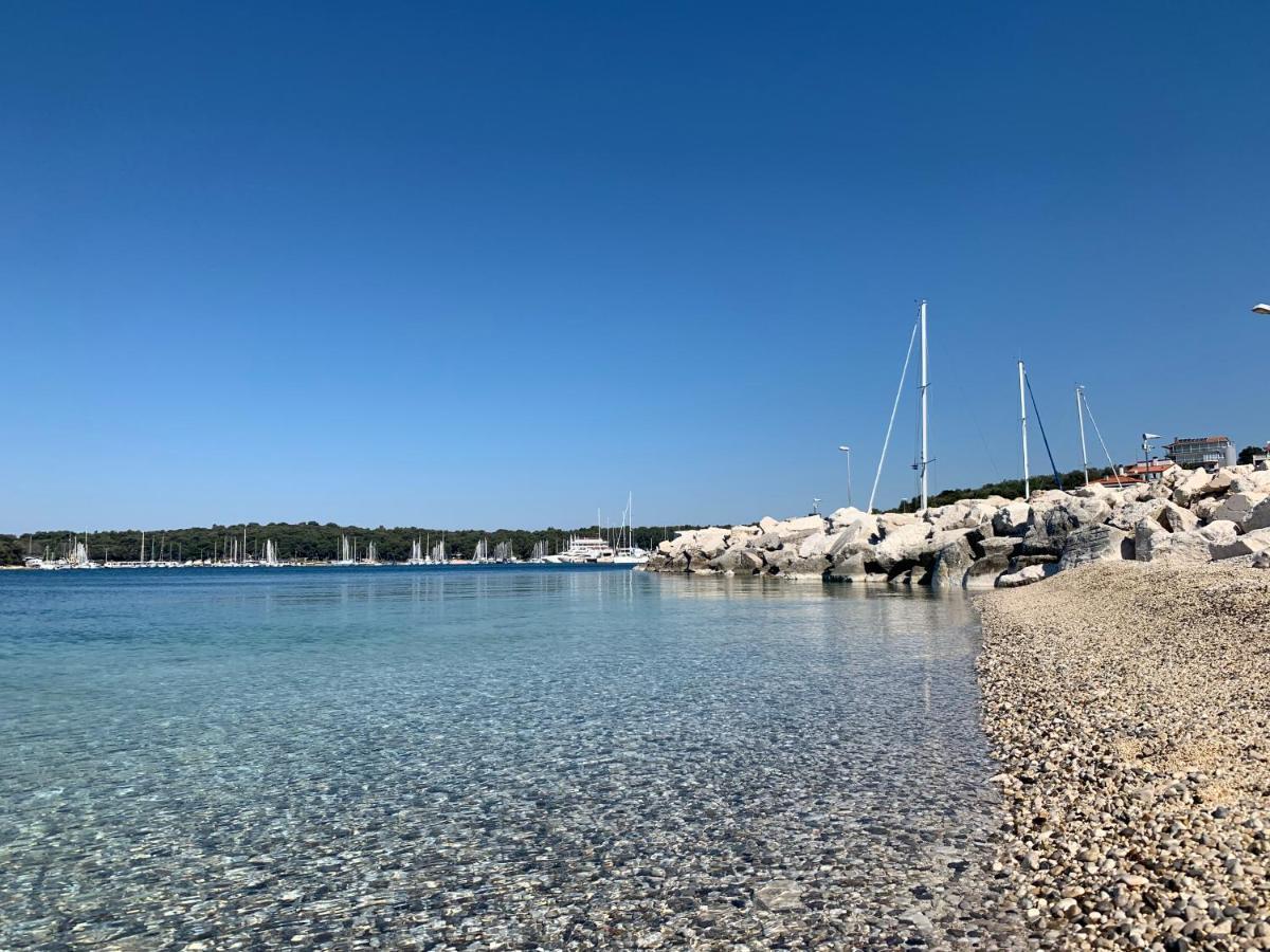 Sea Breeze Studio Otel Pula Dış mekan fotoğraf